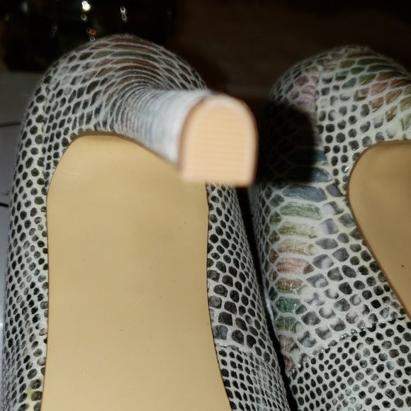 Pastel Snake Print - Picture 5 of 5